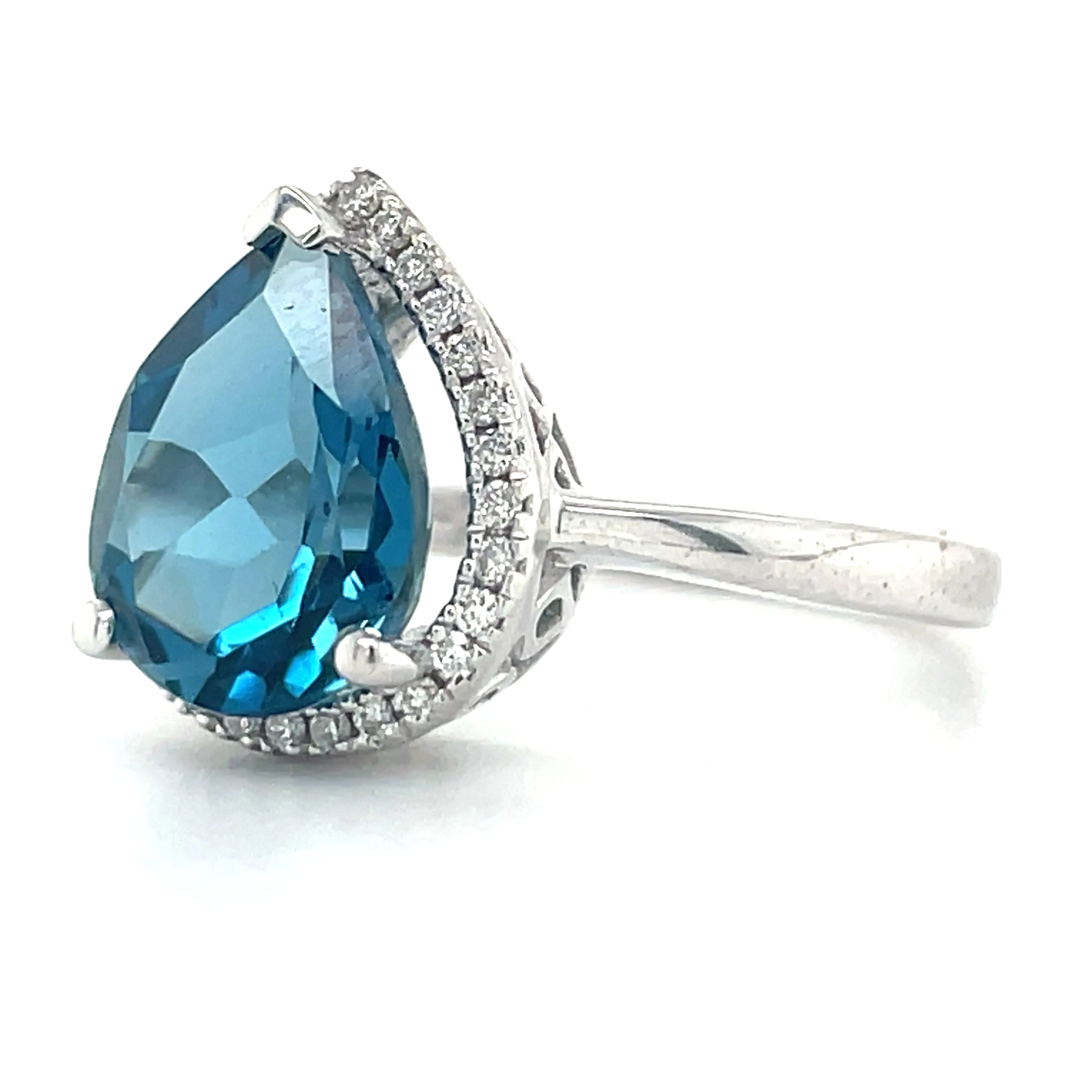 9ct White Gold 2.50ct London Blue Topaz & Diamond Ring