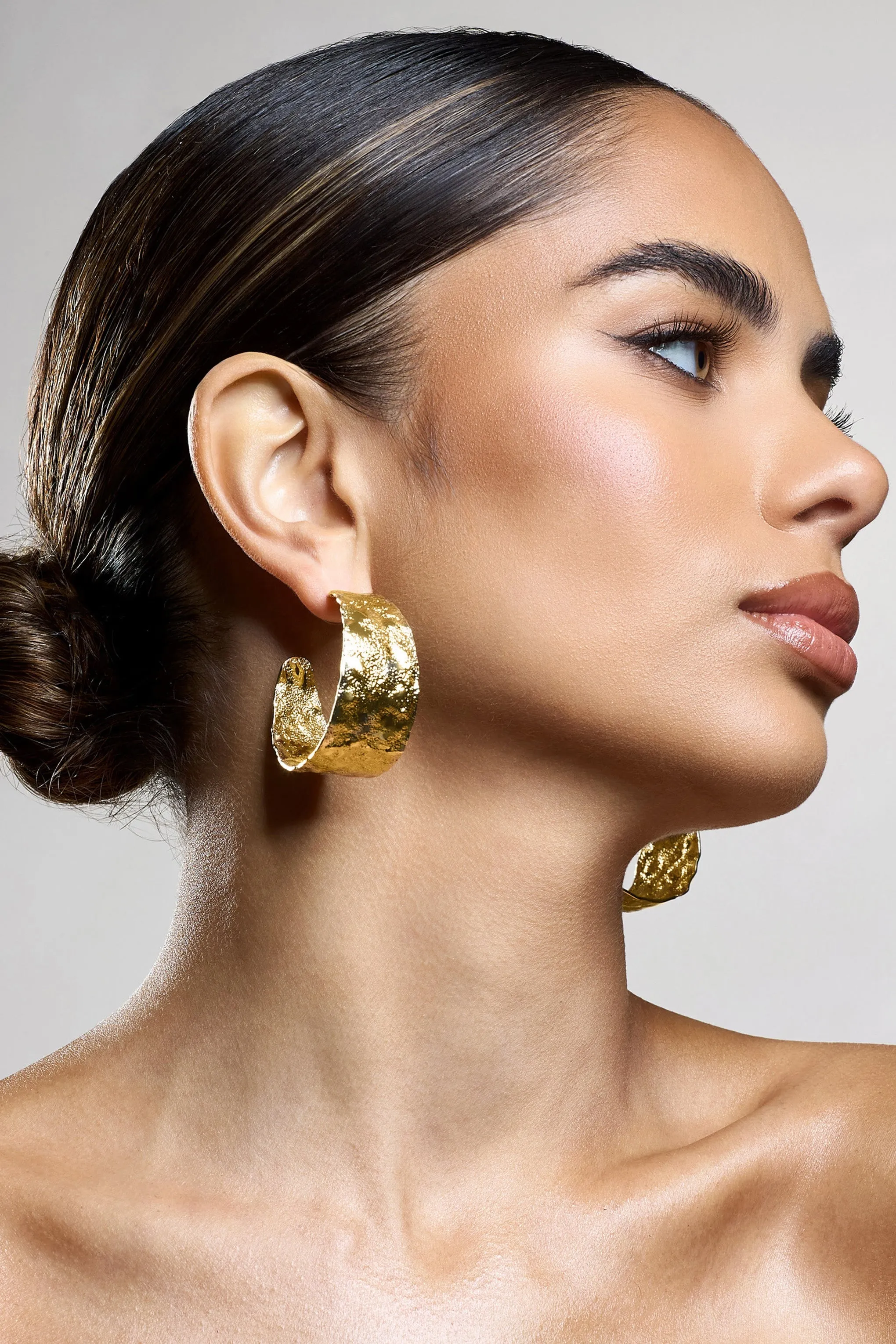 Antigua | Gold Textured Hoops