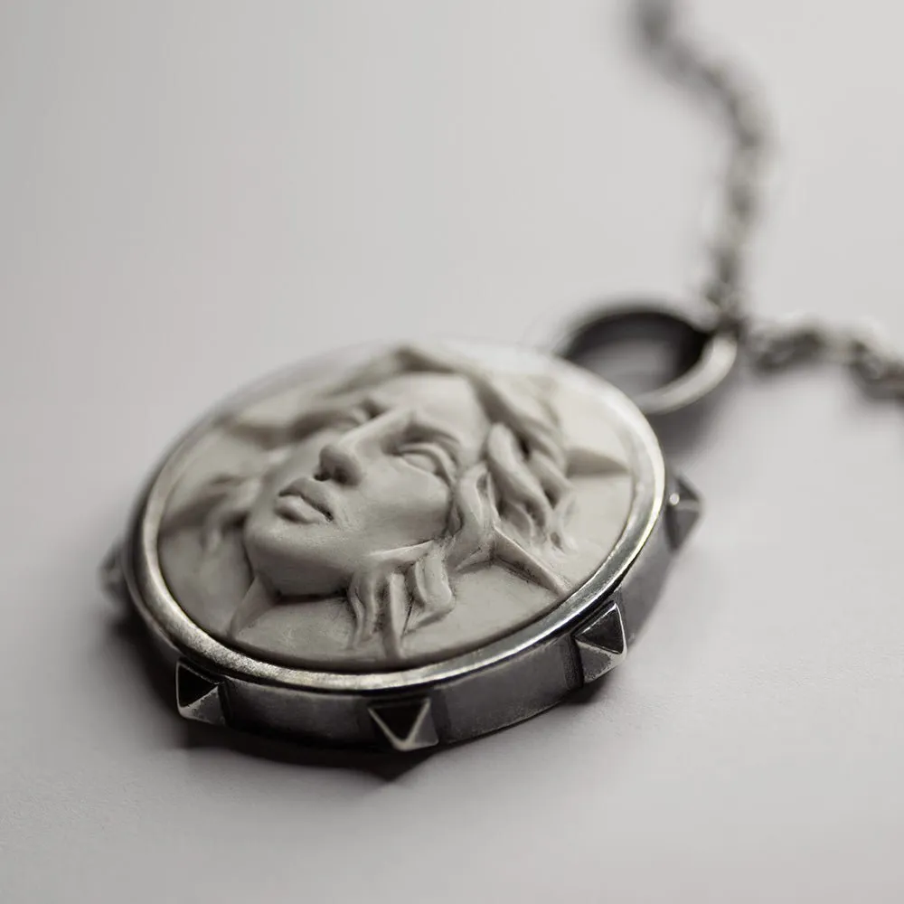 Apollo pendant