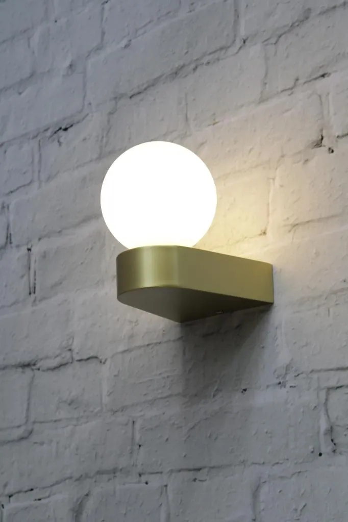 Brooklyn Wall Lamp