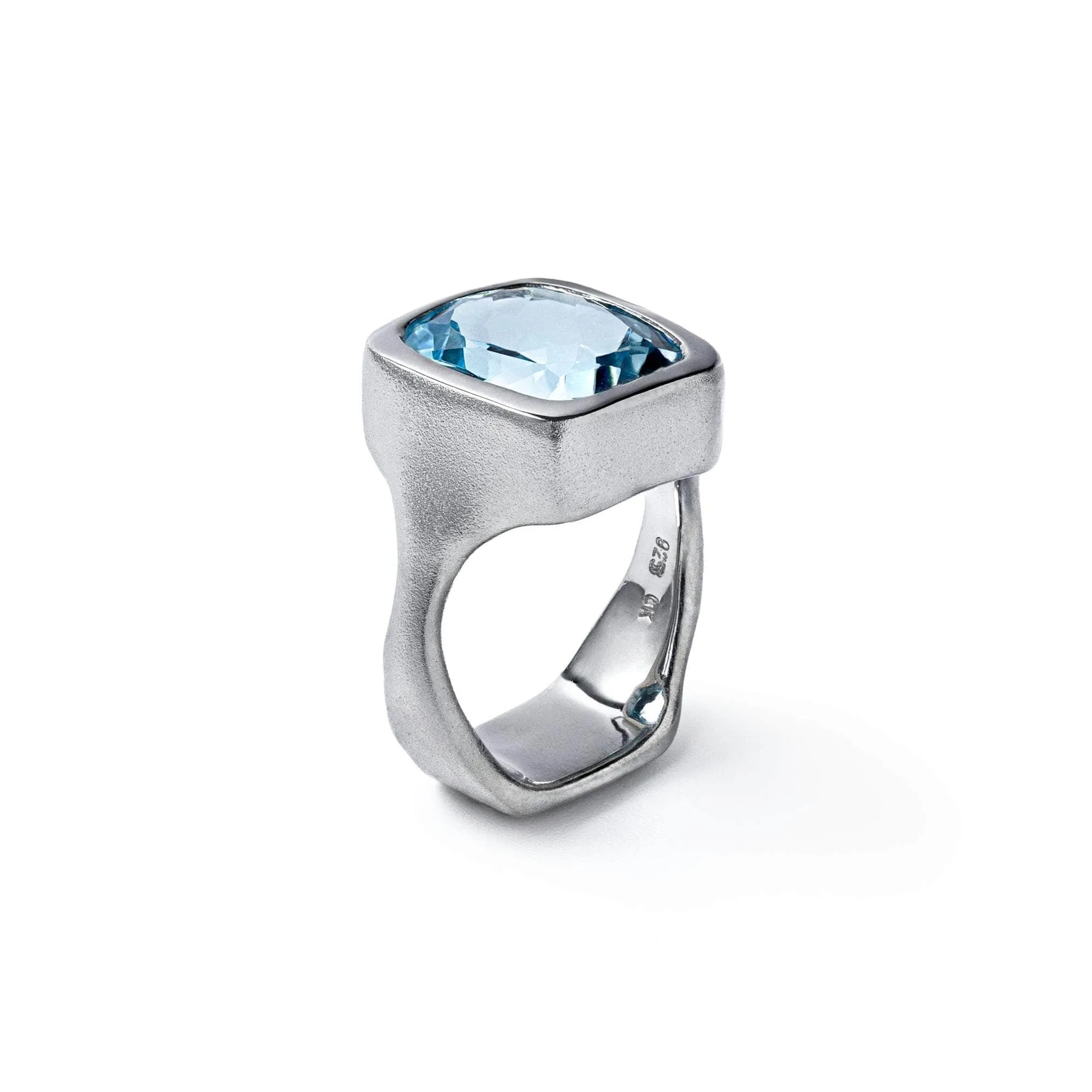 Magnus Blue Topaz Ring (White Rhodium)