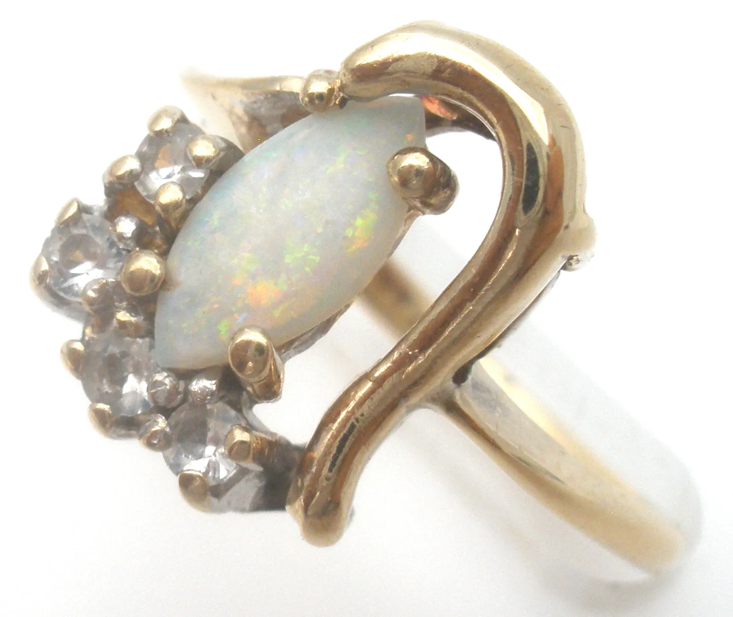 Opal 10K Yellow Gold Ring Size 5.75 Vintage