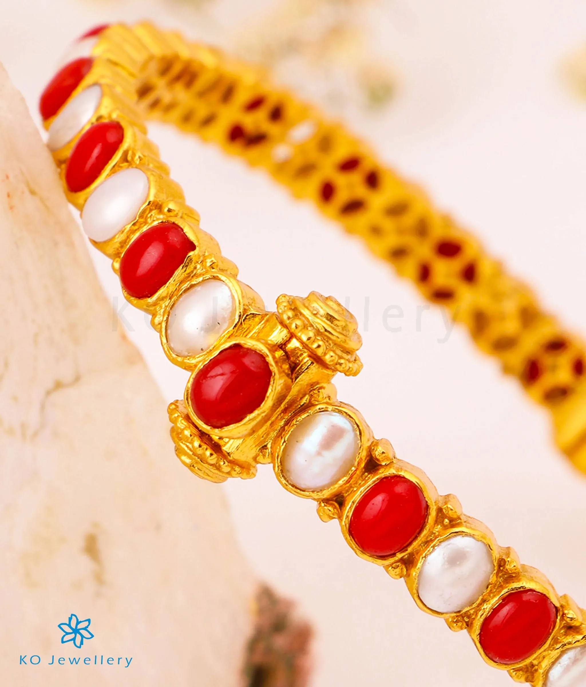 The Kripa Silver Bracelet (Pearl/Coral/Size 2.2/2.6/2.8)