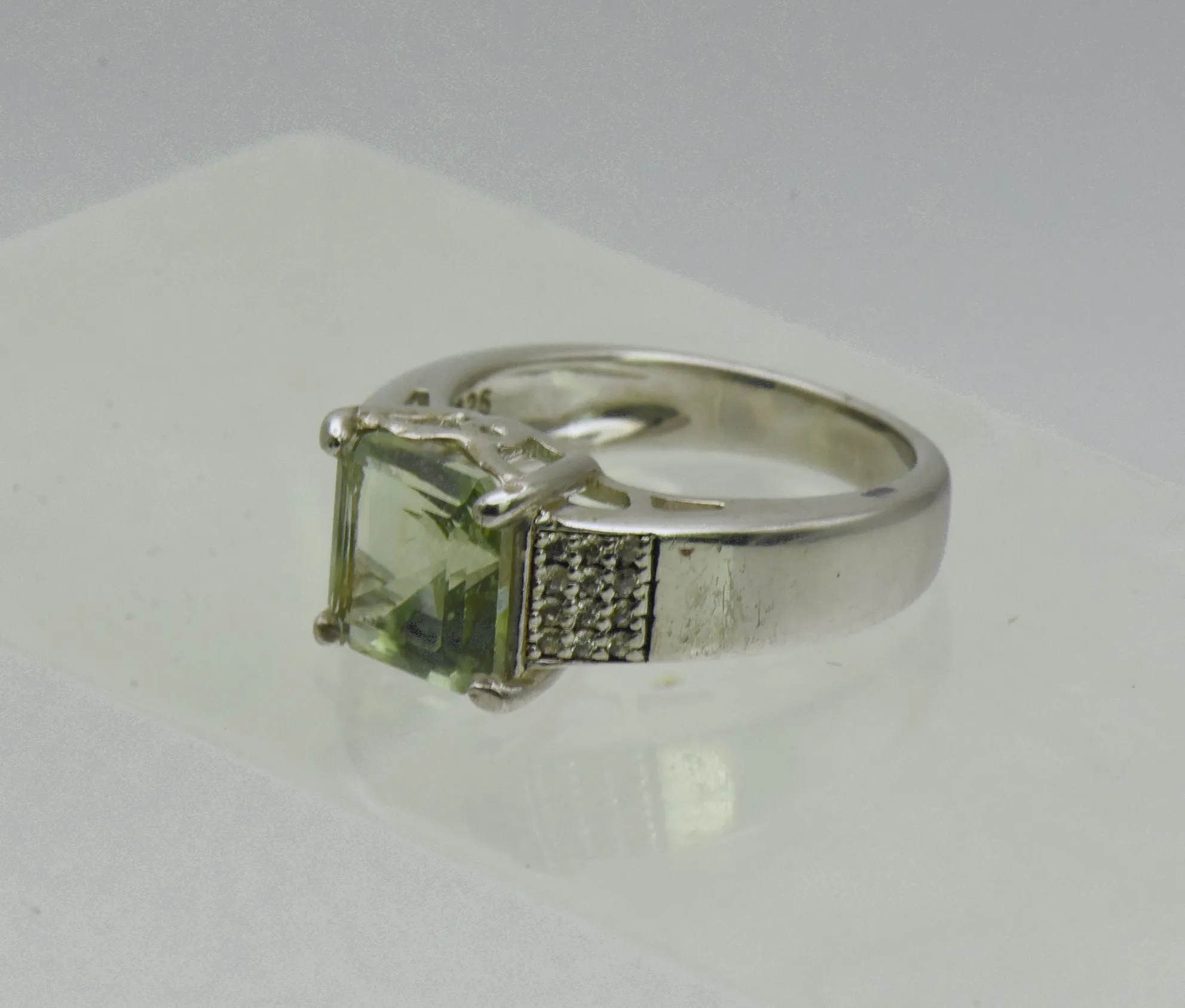 Vintage Sterling Silver Topaz and Green Glass Ring - Size 6